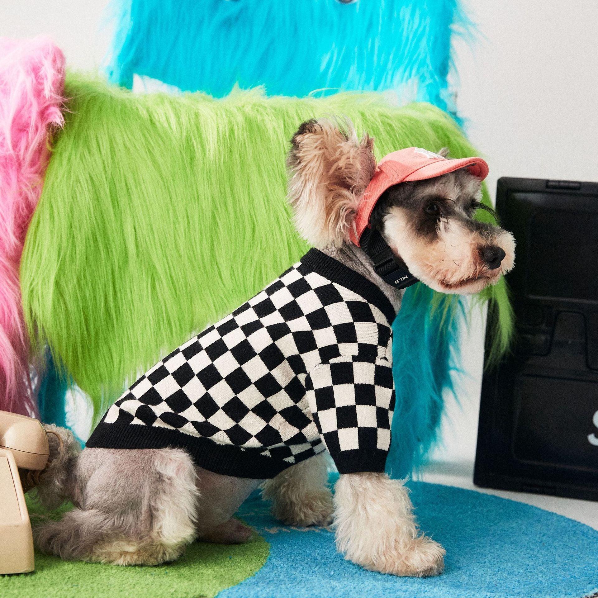 Pet Checkerboard Round Neck Pullover Sweater
